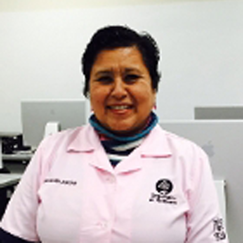 Ganadora Concepción Ramírez al premio Mujer Tec
